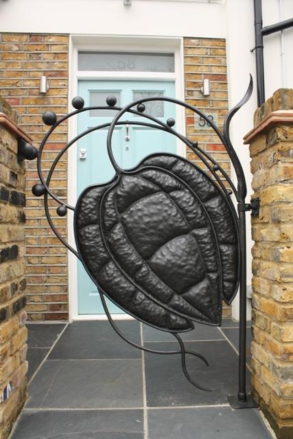 BexSimon Fritillary Metal Gate